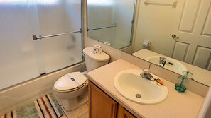 Bathroom - Indian Ridge Oaks Three-bedroom (Kissimmee)