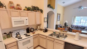 House, 4 Bedrooms | Private kitchen - Oak Island Cove Four-bedroom (Kissimmee)