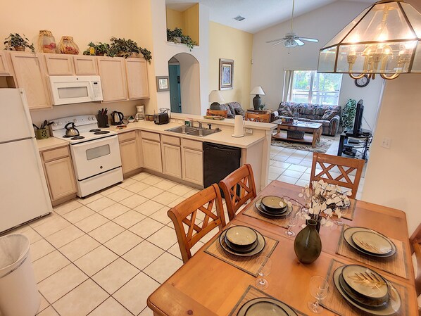 House, 4 Bedrooms | In-room dining - Oak Island Cove Four-bedroom (Kissimmee)
