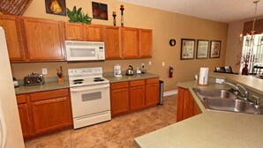 Villa, 4 Bedrooms | Private kitchen - Highlands Reserve Golf & Country Club Four-bedroom (Davenport)