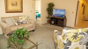 Living area - Indian Ridge Four-bedroom (Kissimmee)