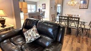 House, 5 Bedrooms | In-room dining - Indian Creek Five-bedroom (Kissimmee)