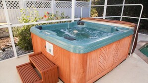 Hus - 4 sovrum | Bubbelpool utomhus