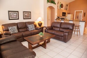 Room - Rolling Hills Four-bedroom (Kissimmee)