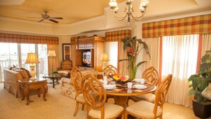 In-room dining - Reunion Resort and Spa Three-bedroom (Kissimmee)