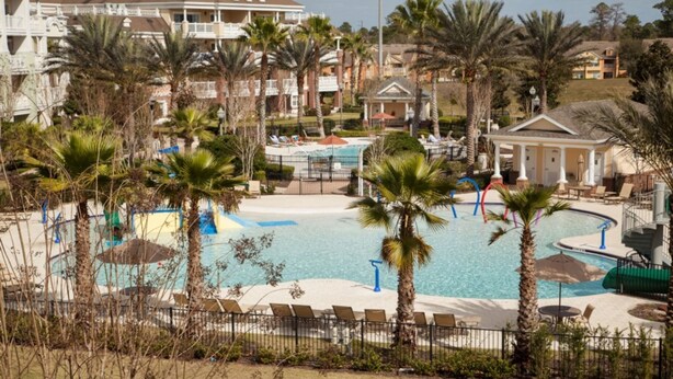 Outdoor pool - Reunion Resort and Spa Three-bedroom (Kissimmee)