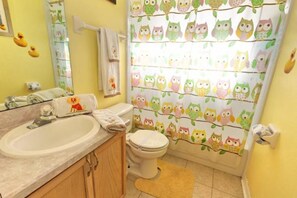 House, 4 Bedrooms | Bathroom - Indian Ridge Oaks Four-bedroom (Kissimmee)