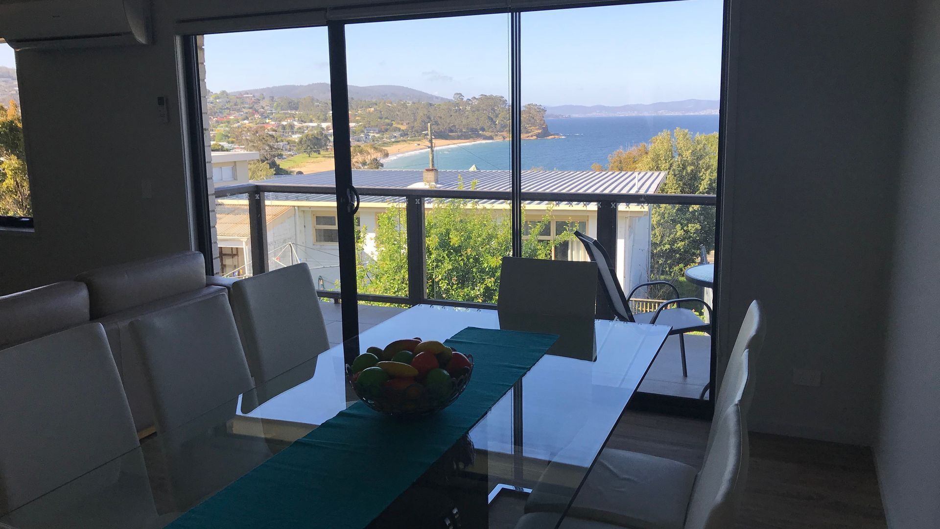 Beach View Apartment — image 6