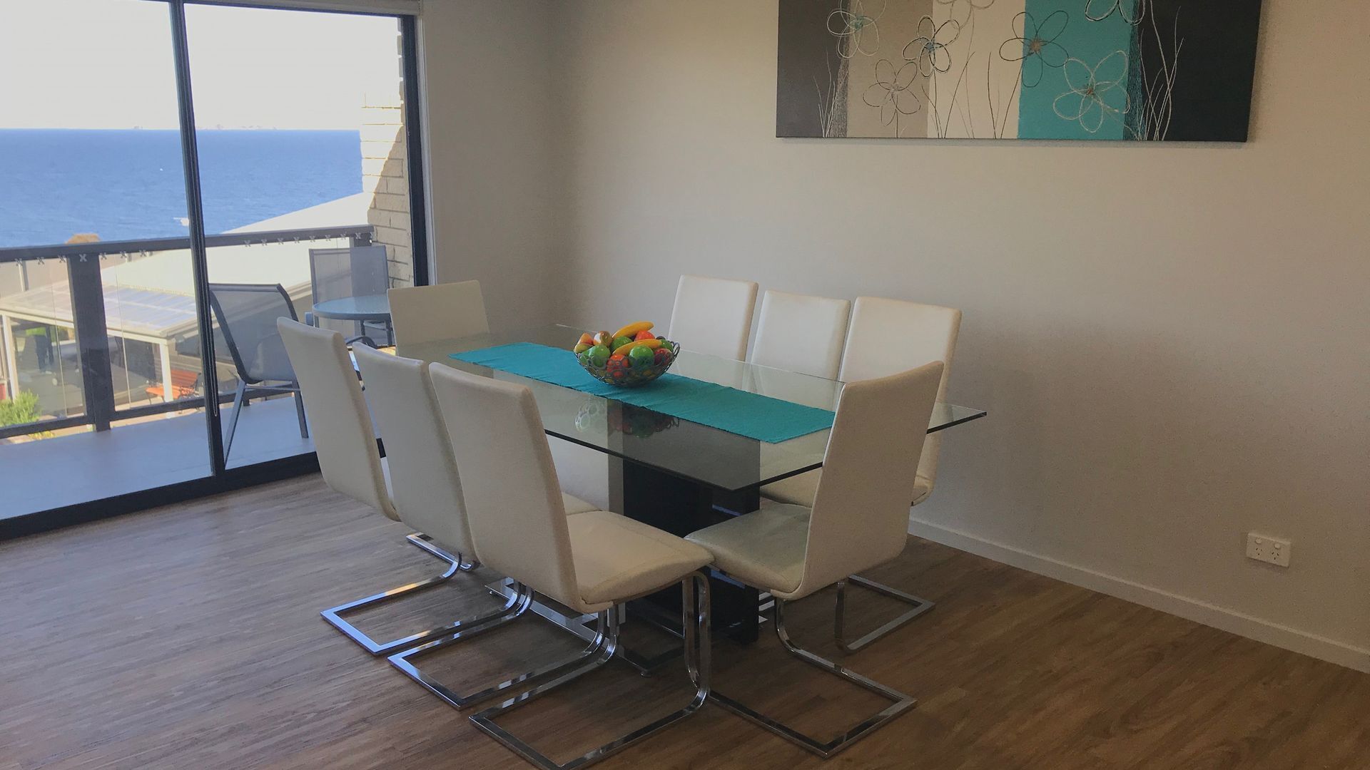 Beach View Apartment — image 5