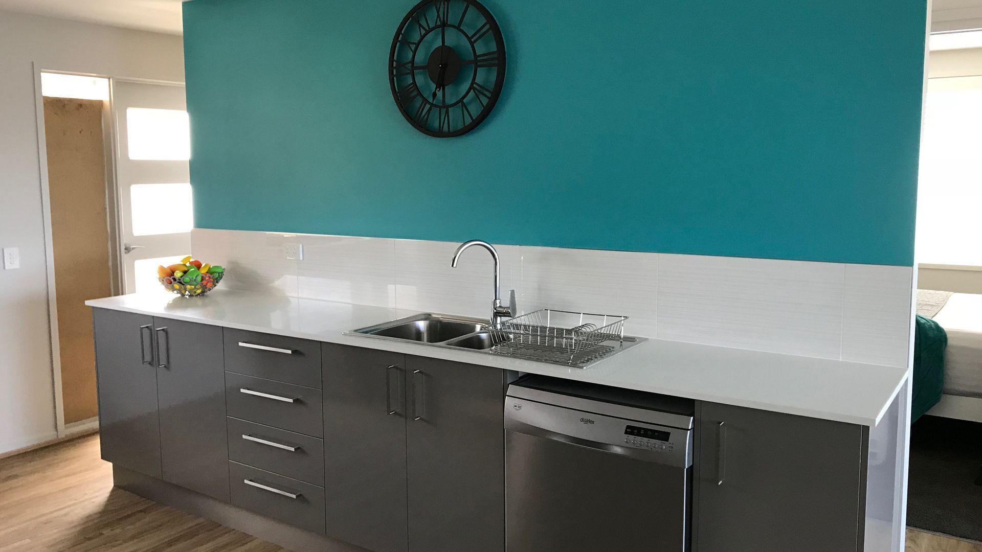 Beach View Apartment — image 8