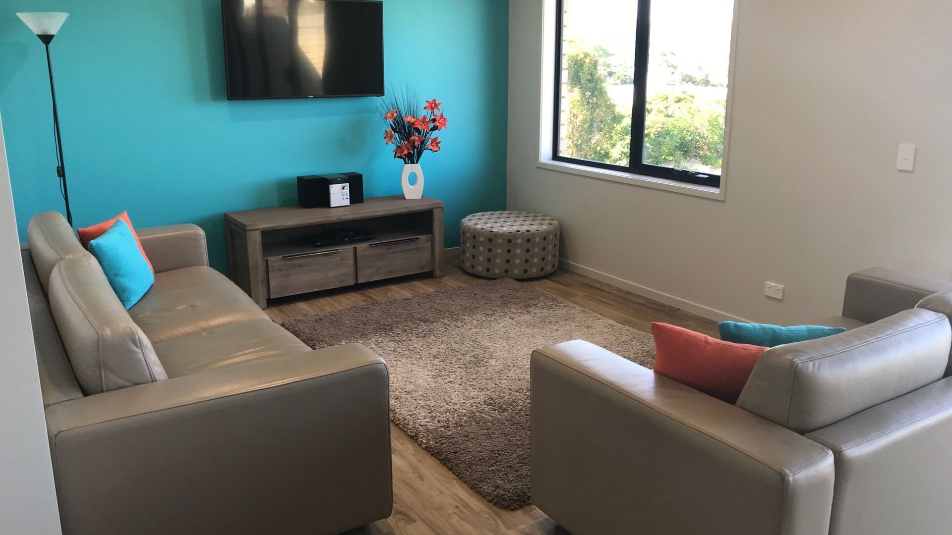 Beach View Apartment — image 3