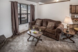 House, 3 Bedrooms | Living area - Ruidoso Three-bedroom (Ruidoso)