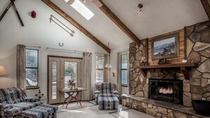 House, 3 Bedrooms | Living area - Ruidoso Three-bedroom (Ruidoso)