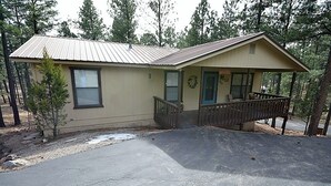 House, 3 Bedrooms | Front of property - Ruidoso Three-bedroom (Ruidoso)