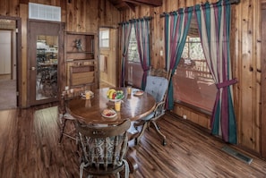 House, 2 Bedrooms | Living area
