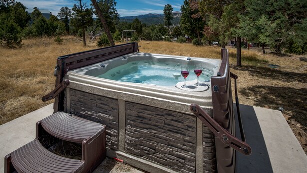 House, 3 Bedrooms | Outdoor spa tub - Ruidoso Three-bedroom (Alto)