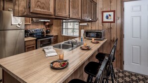 Unclassified image, 4 of 24, button - Ruidoso Three-bedroom (Ruidoso)