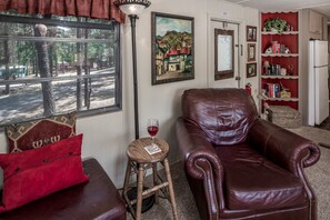 House, 3 Bedrooms | Living area