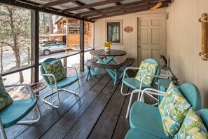 House, 3 Bedrooms | Outdoor dining