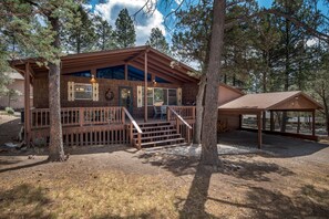 House, 3 Bedrooms | Front of property