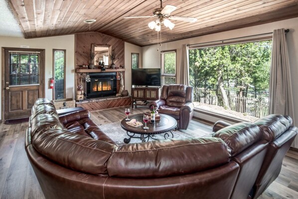 House, 3 Bedrooms | Living area - Ruidoso Three-bedroom (Ruidoso)