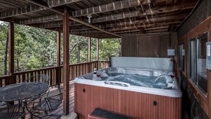 House, 3 Bedrooms | Outdoor spa tub - Ruidoso Three-bedroom (Ruidoso)