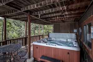 Talo, 3 makuuhuonetta | Ulkoporeallas