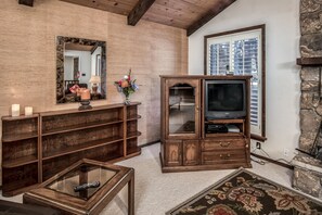 Townhome, 2 Bedrooms | Living area