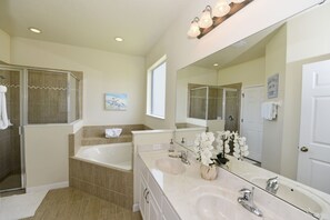 House, Multiple Beds | Bathroom - Watersong Resort Seven-bedroom (Davenport)