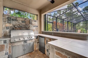 House, Multiple Beds | BBQ/picnic Area