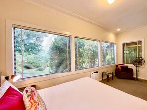 3 makuuhuonetta, silitysrauta/-lauta, Wi-Fi, vuodevaatteet