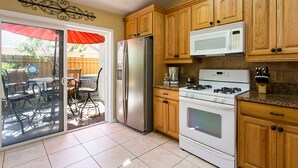House, 3 Bedrooms | Private kitchen - Weston Hills Three-bedroom (Clermont)