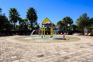 House, 3 Bedrooms | Children’s pool | Outdoor pool - Weston Hills Three-bedroom (Clermont)