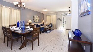 Casa, 6 habitaciones | Servicio de comidas en la habitación