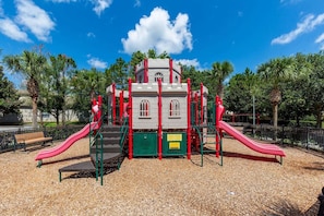 Maison, 6 chambres | Aire de jeu extérieure pour enfants