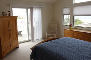 4 bedrooms, iron/ironing board, free WiFi