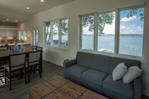 Dining - Welcome to the Wapo Retreat (Amery)