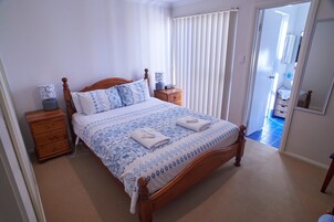 3 bedrooms, iron/ironing board