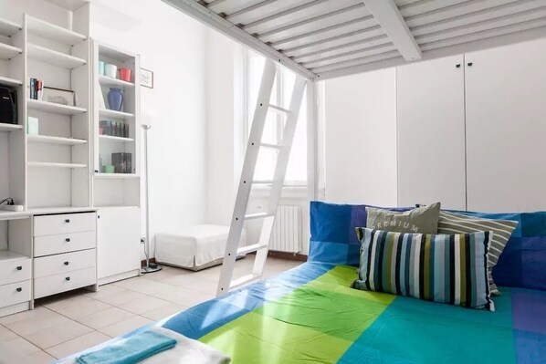 1 chambre, fer et planche à repasser, lit parapluie, Wi-Fi gratuit
