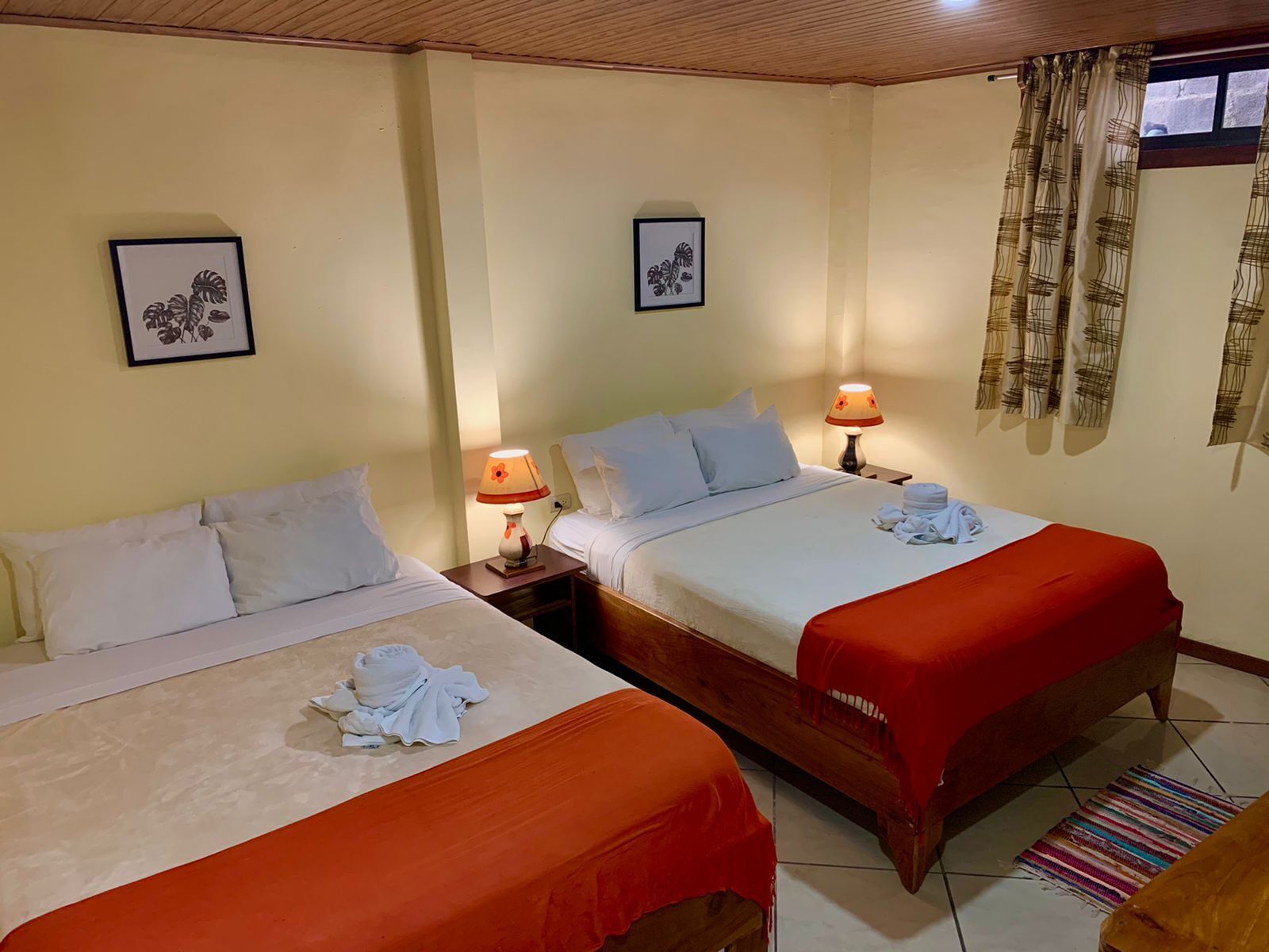 budget quadruple room, 2 queen beds, non smoking | free wifi, bed sheets