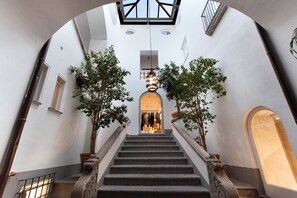 Interior - AMORE RENTALS - Maison Palazzo Correale with Air Conditioning (Sorrento)