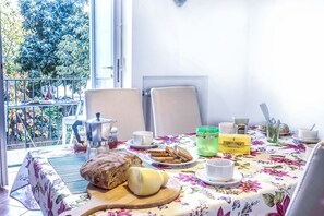 Ruokailu