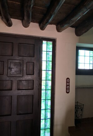 Interior - Rural house near Granada. Private pool, barbecue and fireplace.  (Pinos Puente)