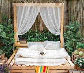 Kamar Double Deluks (VIP 2) | Meja kerja, setrika/meja setrika, Wi-Fi gratis, dan seprai linen