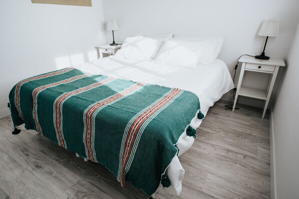 3 bedrooms, iron/ironing board, travel cot, free WiFi