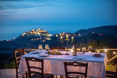 Private Villa with Vineyard, Pool & Stunning Views - LA COLLINA DEI NEBRODI