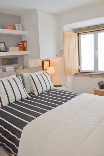 RH FACTORY 15, Lisbon Apartment