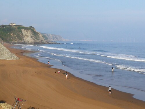 Apartment between Bilbao and the Getxo coast next to the beach