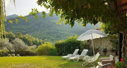 Il Fienile del Poggiolo :a family cottage close to Florence: valley views
