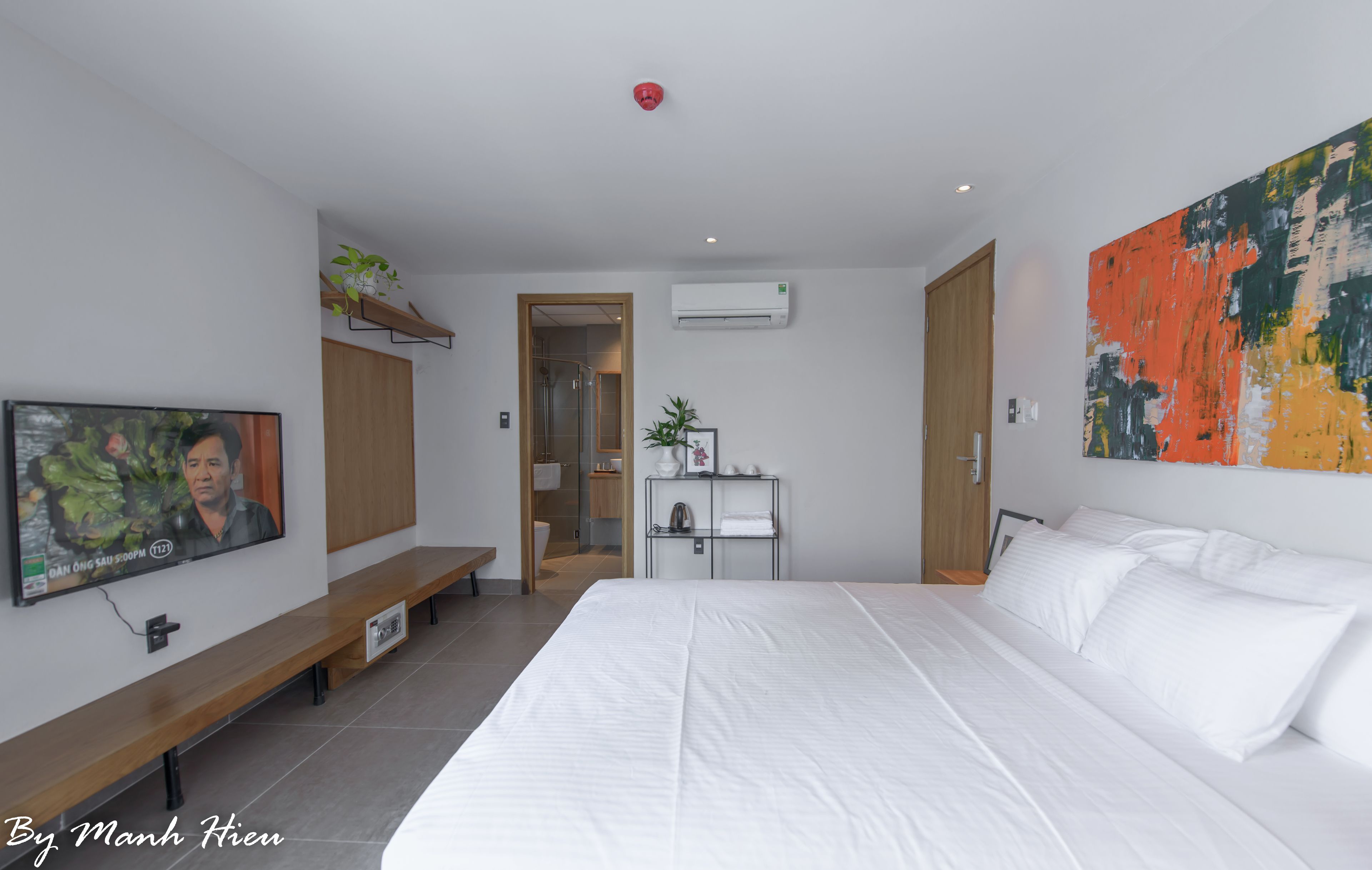 Habitación doble (Cozy) | Minibar, caja fuerte, escritorio y cortinas opacas